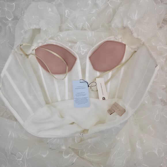 Jenny by Jenny Yoo Emerson Embroidered Tulle Off-The-Shoulder Wedding Gown 0 NWT - Picture 13 of 15